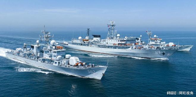 海军所有舰艇，力量与荣耀的象征，海军舰艇力量，荣耀的象征与力量的体现