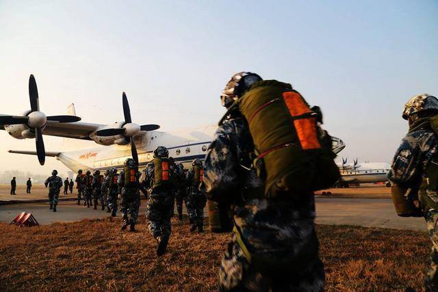 揭秘空降兵第十五军，一支怎样的部队？，揭秘，空降兵第十五军——神秘而强大的部队全貌