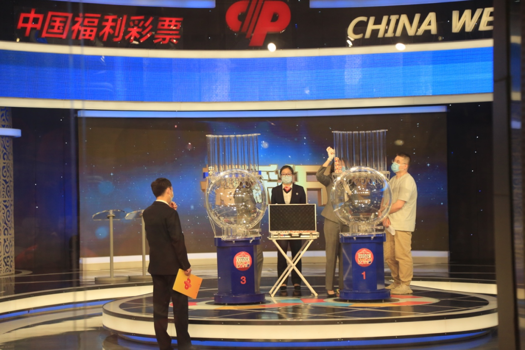 新澳门2025最快现场开奖直播,体验真实的彩票魅力与激情,澳门彩票直播,感受真实的魅力与激情,2025最新开奖现场直播