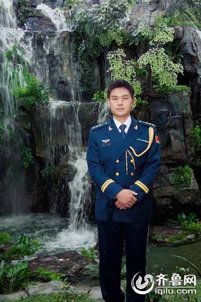 空军飞行员父母待遇详解,空军飞行员父母待遇全面解析