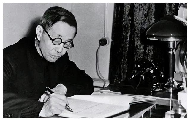 探究十个一等功对个人仕途发展的影响，探究十个一等功对个人仕途发展的深远影响