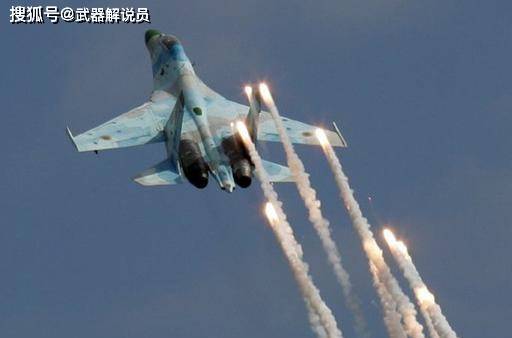 战斗机的飞行原理，战斗机的飞行原理揭秘