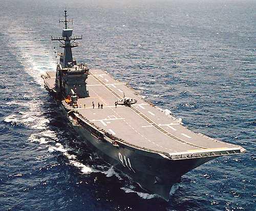 航母排水量揭秘，揭秘一般航母的排水量究竟有多大？，揭秘航母排水量，普通航母的排水量究竟有多大？