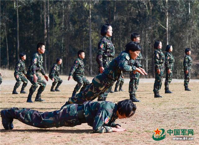 中国女特种兵军装，荣耀与力量的象征，中国女特种兵军装，荣耀与力量的标志