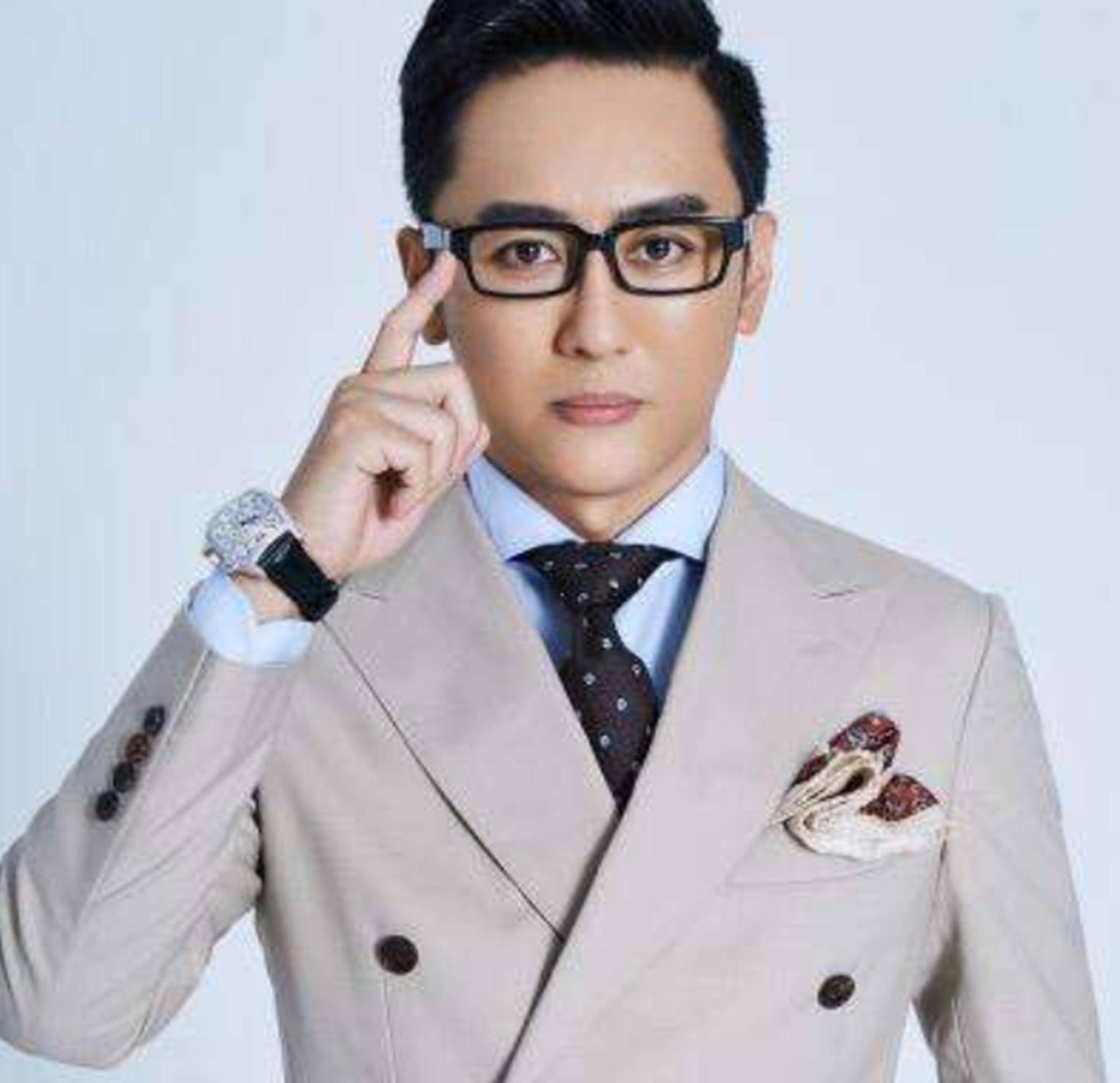 三军仪仗队中的璀璨明星——程成，三军仪仗队中的耀眼之星——程成风采展