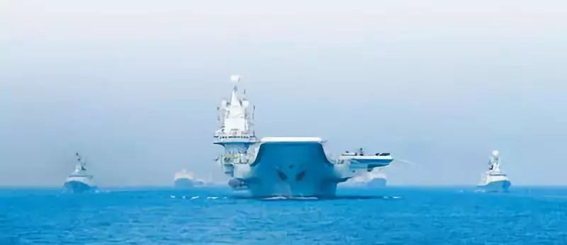 人民海军70周年航迹纪录片，铭记历史，展望未来，人民海军70载航迹纪录片，历史铭记，未来展望