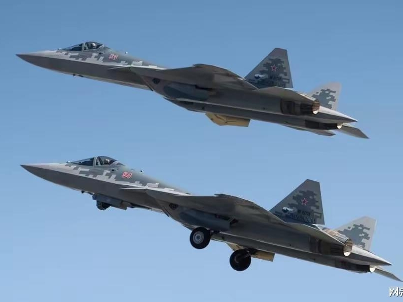 苏-30VS F-15，空中巨人的对决，苏-30与F-15，空中巨人对决揭秘