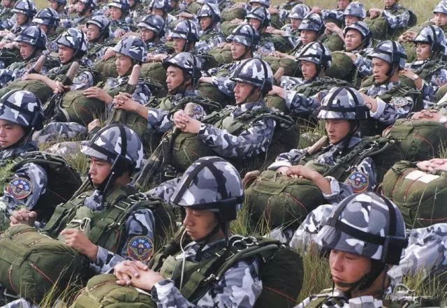 空降兵第十五军，荣耀与传承的征程，空降兵第十五军，荣耀传承与征程辉煌