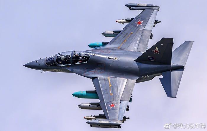 雅克-130教练机参数详解，雅克-130教练机参数全面解析