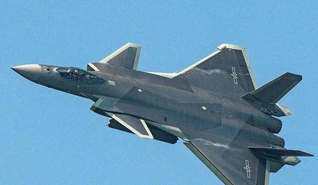 歼击机歼-20的腹鳍设计,解读其背后的技术逻辑与优势,歼-20腹鳍设计深度解析,技术逻辑与优势探讨