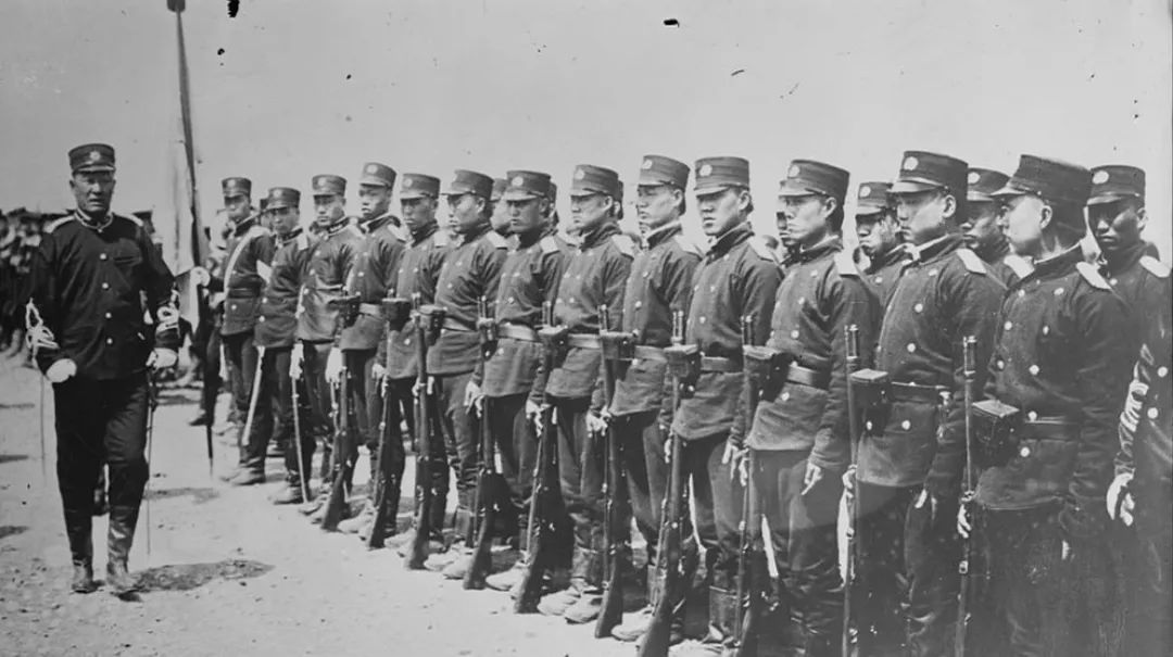 中国的重大军事变革，历史与未来的交汇点，中国军事变革，历史与未来的交汇点