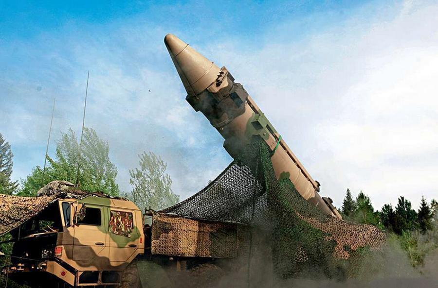 东风-21D反舰导弹的服役年份及其战略意义，东风-21D反舰导弹的服役年份与战略意义解析