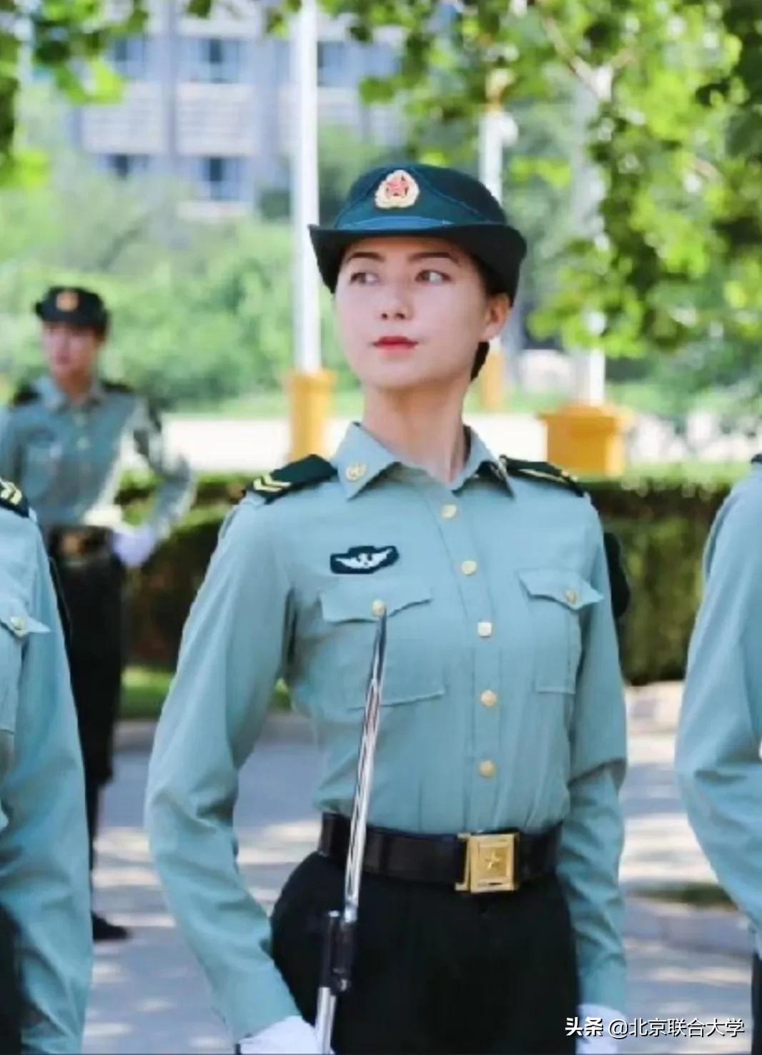 探究李大队长为何不在仪仗队，李大队长缺席仪仗队原因探究