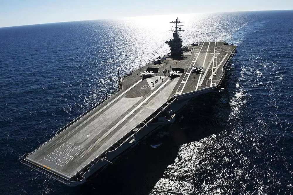 美国最厉害的核动力航母,力量与荣耀的象征,美国顶尖核动力航母,力量与荣耀的海洋霸主
