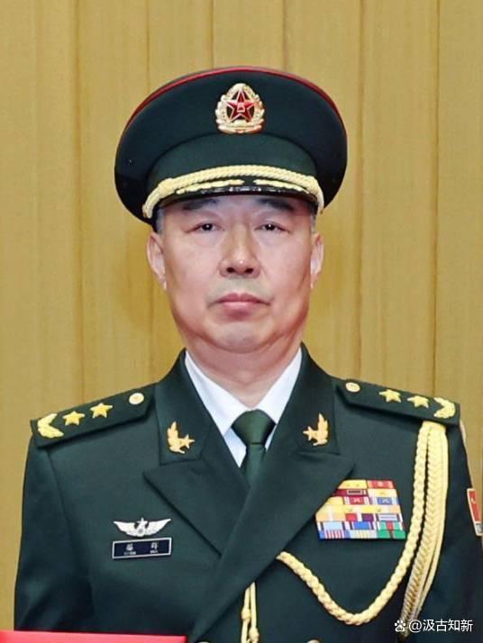 空降兵第15军历任政委及其历史贡献，空降兵第15军历任政委及其历史贡献概览