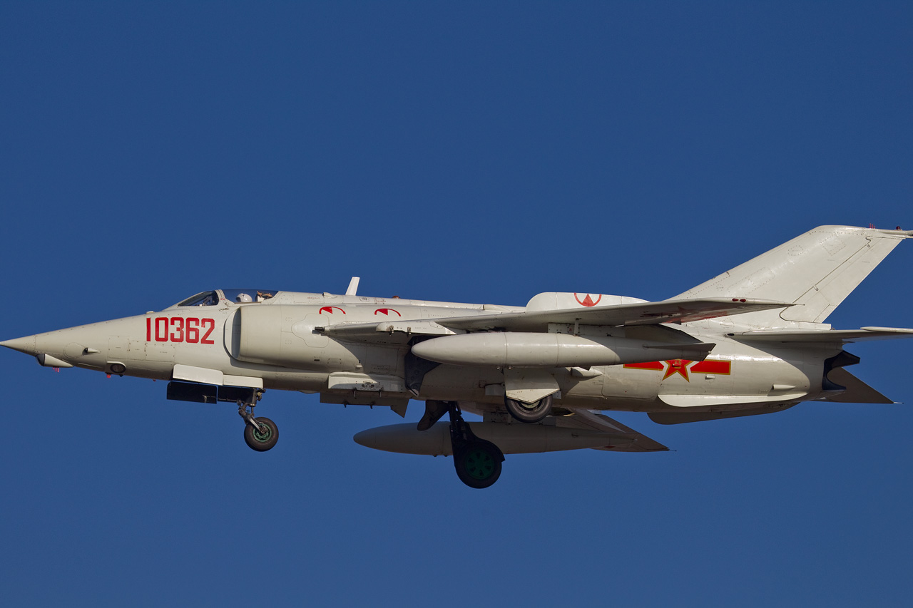 强5攻击机的全称及其历史背景与技术特点,强5攻击机,历史背景、技术特点全解析