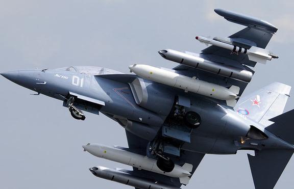 雅克-130攻击机，空中力量的锐利之爪，雅克-130攻击机，空中锐利之爪的力量展示