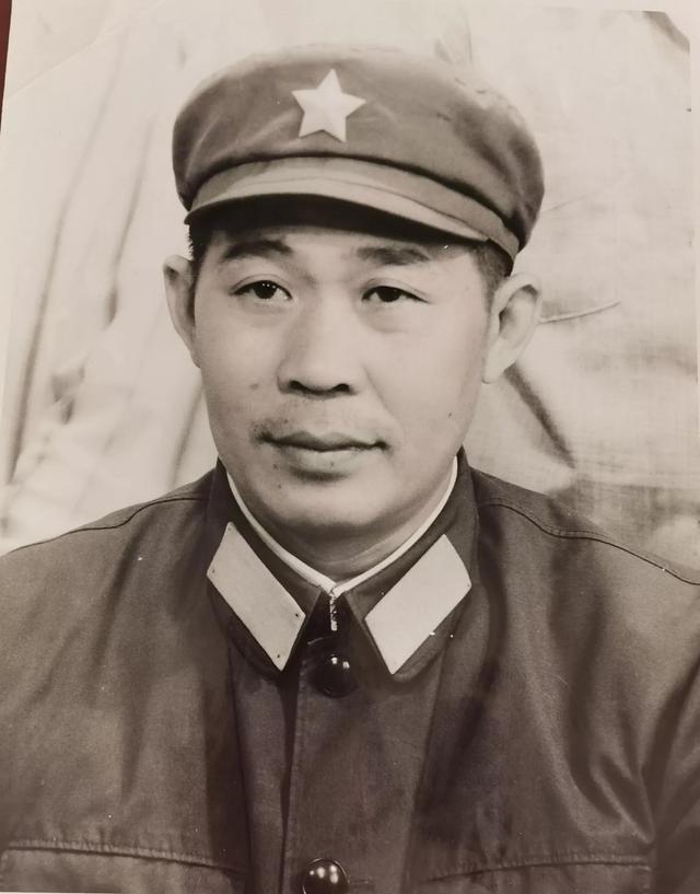 揭秘历程，探寻124团历任团长之传奇故事，揭秘历程，探寻传奇团长传奇故事——聚焦124团历任团长之路