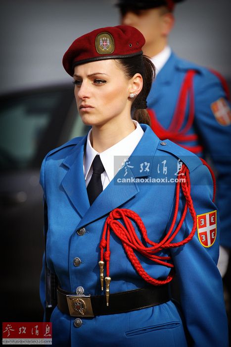 塞尔维亚女兵方队,展现力量与荣耀,塞尔维亚女兵方队,力量与荣耀的展现