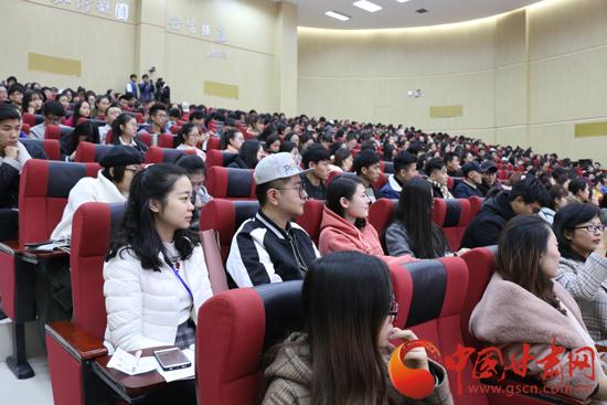 中央7台军事主持人名单及其影响力,中央7台军事主持人名单及影响力分析