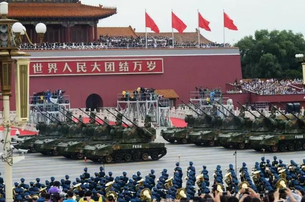 九三大阅兵，回顾历史，展望未来，九三大阅兵，回顾历史，展望未来的壮丽瞬间