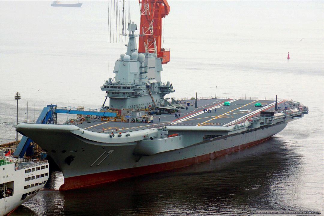 山东舰下水六年未见出海,深度解析其背后的原因与意义,山东舰下水六年后出海,深度解析背后的原因与意义