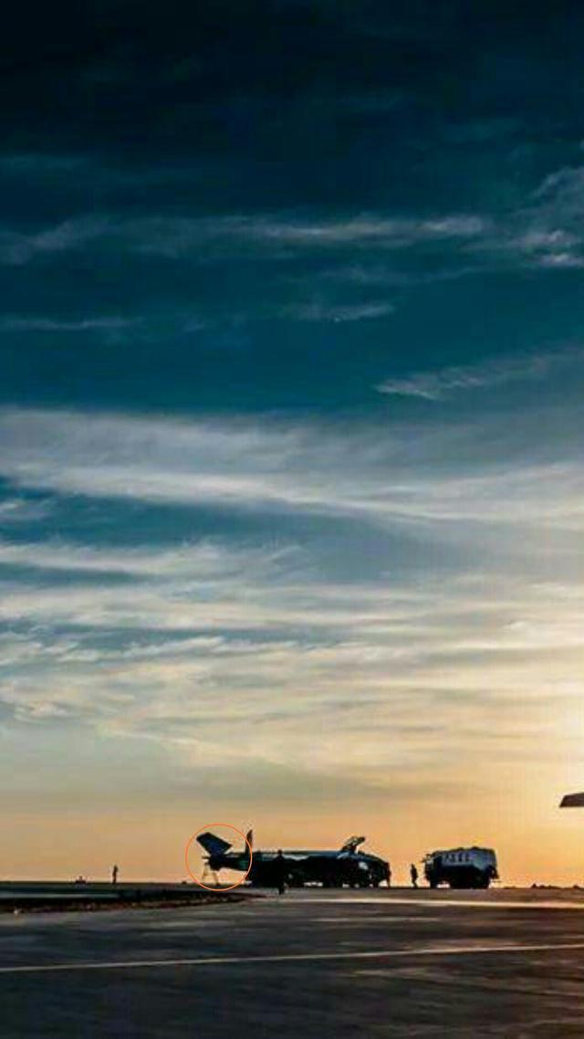 揭秘歼-18垂直起降战机,图片解析与未来展望,揭秘歼-18垂直起降战机,深度解析与未来展望(含图片)