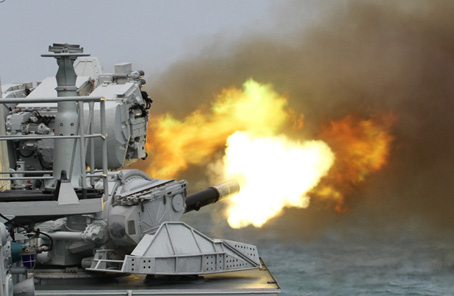 海军116驱逐舰炮击,历史与现实中的海上力量展示,海军力量展示,历史与现实中的炮击与海上力量展现