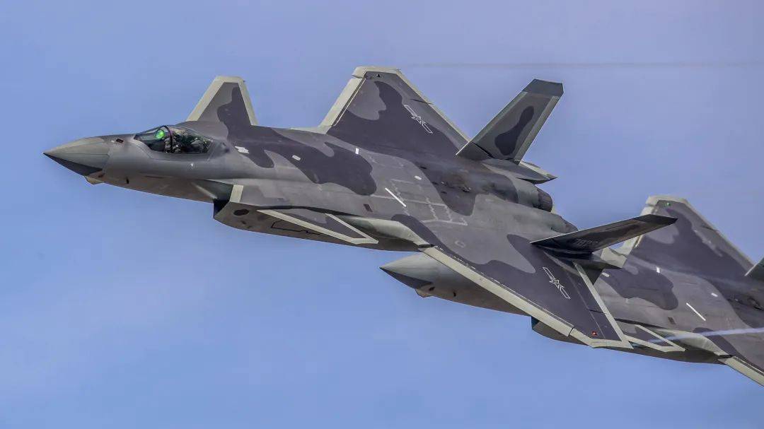 战斗机图片，霸气高清壁纸，领略空中力量的魅力，空中霸主，战斗机高清壁纸，领略空中力量的魅力