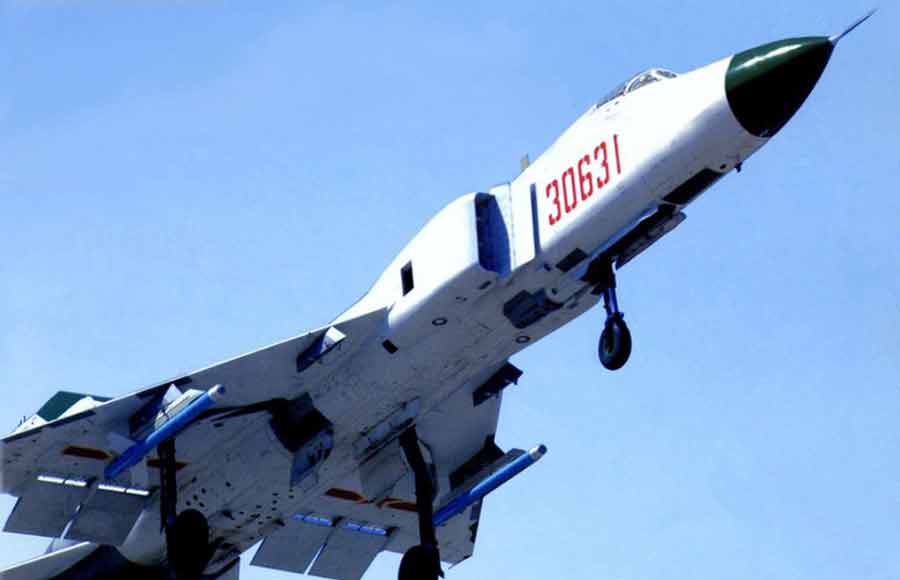 歼8战斗机样式，历史、特点与影响，歼8战斗机，样式、历史、特点及其影响概述