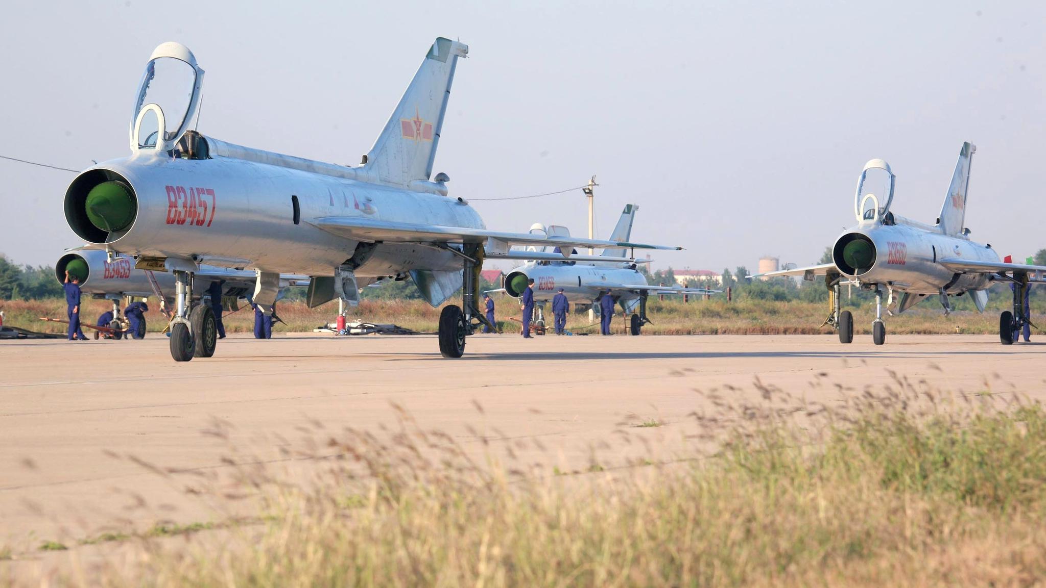 歼8战斗机样式,历史、特点与影响,歼8战斗机,样式、历史、特点及其影响概述