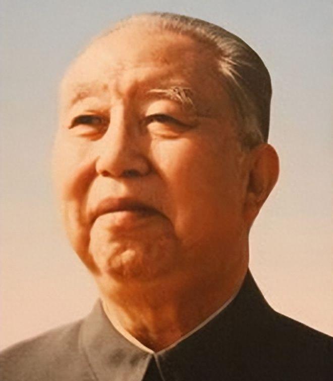 央视辞职的军事节目主持人,转型背后的故事,央视军事节目主持人转型背后的故事