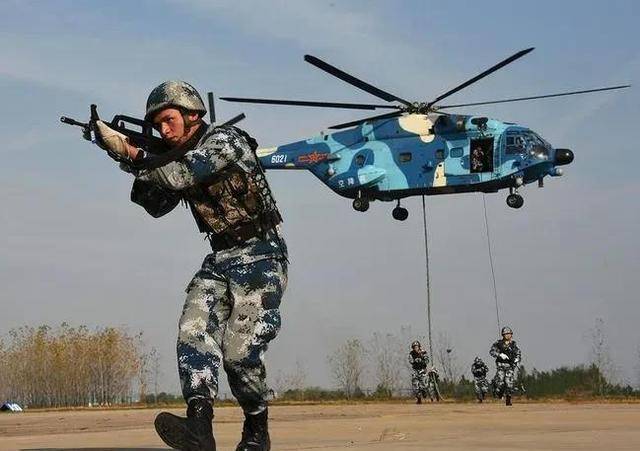 孝感空降师的荣耀与担当，孝感空降师，荣耀与担当的壮丽篇章