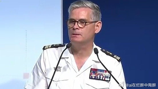 法国现任国防部长，弗洛里安·勒德里昂的角色与影响，法国国防部长弗洛里安·勒德里昂的角色与影响力