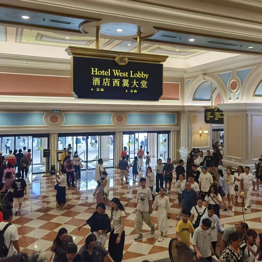 澳门天天彩大全红蓝波，探索与预测（至2025年），澳门天天彩红蓝波探索与预测，至2025年的趋势分析