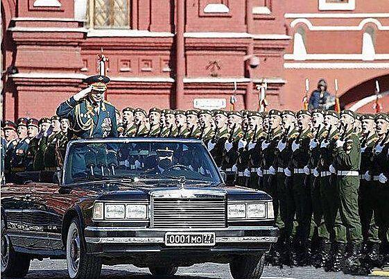 2009年俄罗斯红场阅兵，回顾与展望，回顾与展望，俄罗斯红场阅兵盛典的历程与未来展望（2009年）