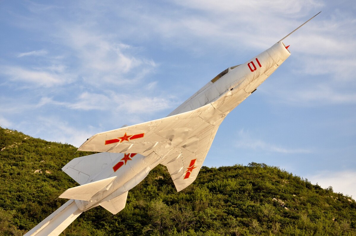 歼-12战斗机武器系统深度解析,歼-12战斗机武器系统全面解析