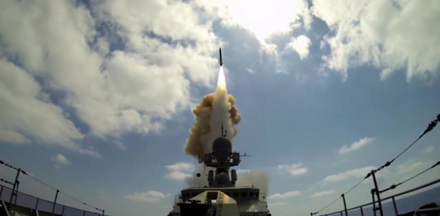 航母造价揭秘，一艘究竟多少亿？，揭秘航母造价，一艘究竟价值多少亿？