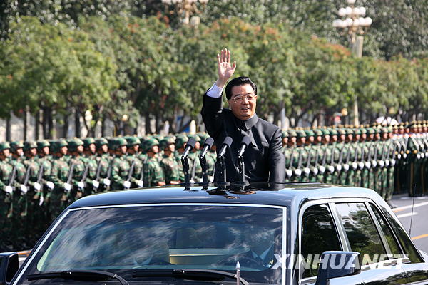 揭秘,谁是2009年国庆阅兵解说员?,揭秘,2009年国庆阅兵解说员身份揭晓!