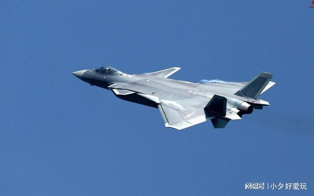 歼-20与F-22，究竟谁更先进？，歼-20与F-22，谁的技术更先进？