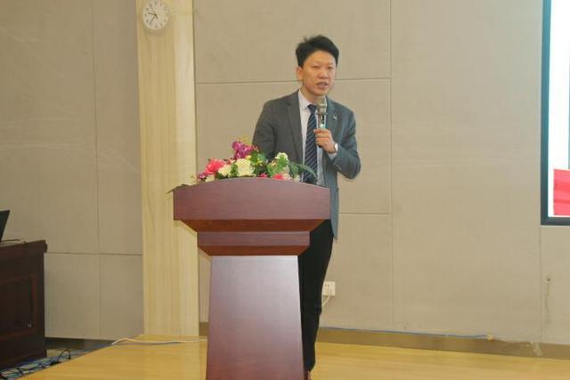 今日最新新闻与今日头条的洞察，今日新闻热点与今日头条深度洞察