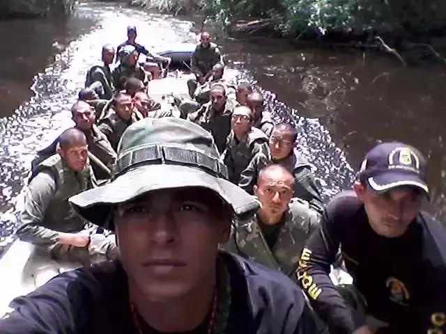 从猎人学校出来的人,坚韧、勇气与智慧的象征,猎人学校毕业生的坚韧、勇气与智慧,象征中的传奇之路