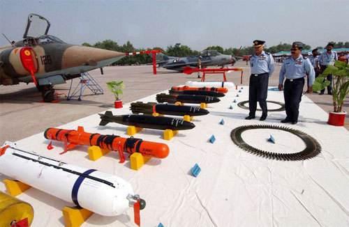 揭秘A-10轰炸机的传奇故事，揭秘传奇A-10轰炸机的秘密传奇故事