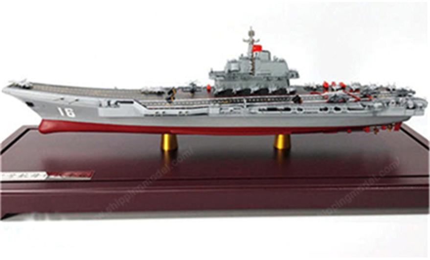 航空母舰模型,CCTV下的壮丽微缩世界,CCTV下的航空母舰壮丽微缩模型展示