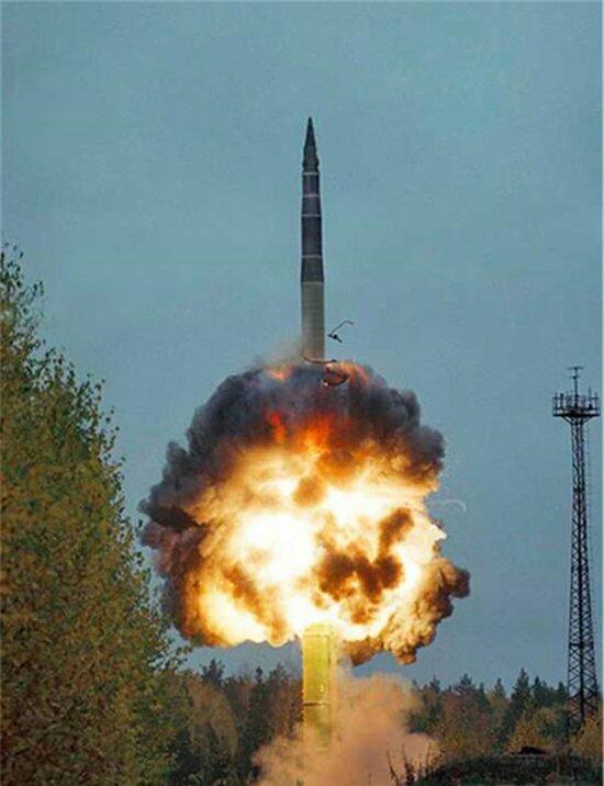 白杨导弹中段变轨技术,探索与挑战,白杨导弹中段变轨技术的探索与挑战