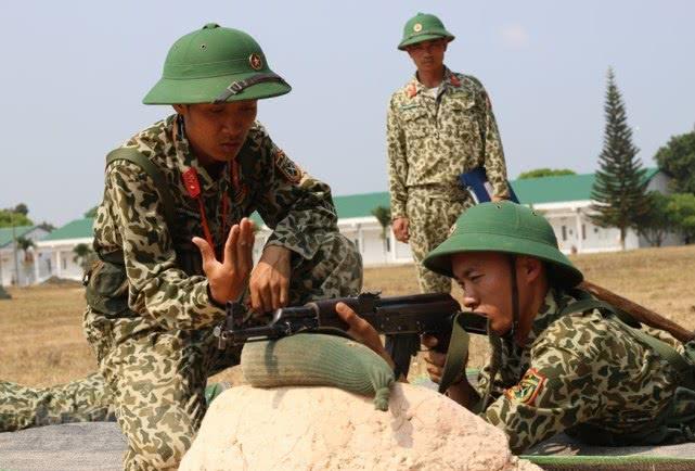 美军特种兵全套装备的价格及其重要性,美军特种兵全套装备价格与重要性揭秘