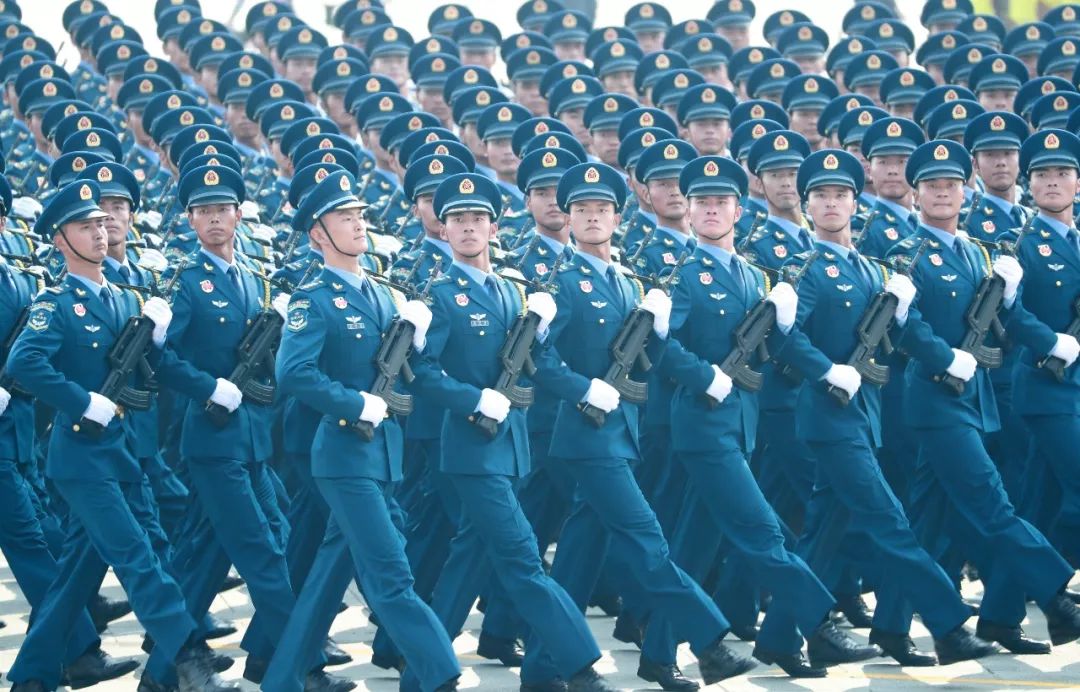 阅兵方阵的距离,荣耀与责任的展现,阅兵方阵,荣耀与责任的展现之路