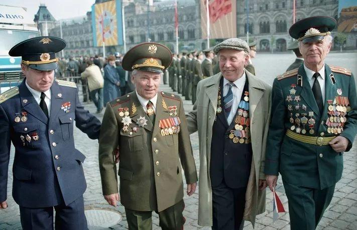 2015年俄罗斯红场阅兵全场完整版,壮丽军威与民族精神的展现,「2015俄罗斯红场阅兵全景呈现,军威壮丽与民族精神的荣耀瞬间」