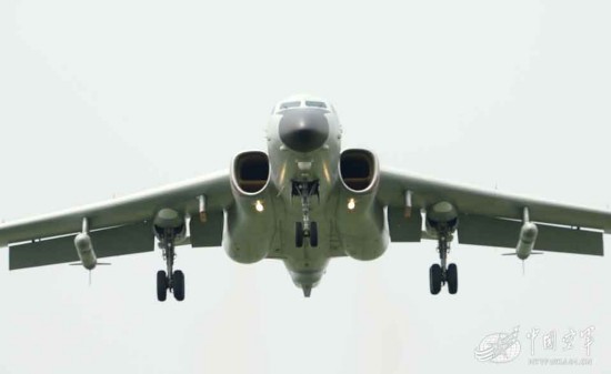 轰-6K与长剑-10，空中力量的双重威胁，轰-6K与长剑-10，空中力量的致命组合