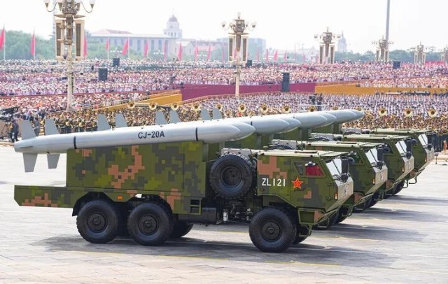 鹰击18导弹,揭示其神秘面纱,鹰击18导弹,揭秘神秘面纱